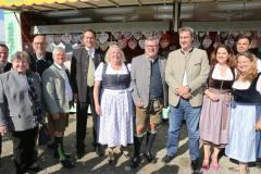 Georg Eisenreich, Barbara Kuhn, Josef Schmid, Dr. Markus Söder von li. nach re. in der Mitte), Politischer Frühschoppen der CSU am Aubinger Herbstfest an der Balantwiese in München-Aubing 2023