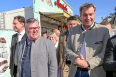 Josef Schmid und Dr. Markus Söder (re.), Politischer Frühschoppen der CSU am Aubinger Herbstfest an der Balantwiese in München-Aubing 2023