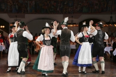 Trachtengruppe Isargau, Ball der Damischen Ritter im Löwenbräukeller in München 2019