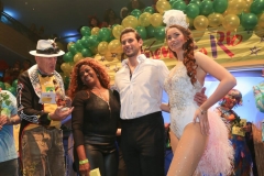 Günter Malescha (li.), Fabrician I. und Sarah I. (re.), Carneval in Rio im Hotel Bayerischer Hof in München 2019