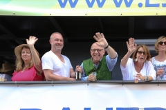 Jürgen Kirner (2. von re.), Gitte Walbrun (re.), Christopher Street Day in München 2018