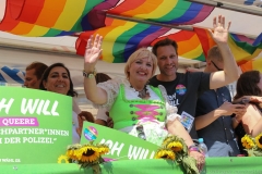 Claudia Roth (li.), Christopher Street Day in München 2018