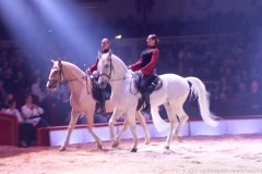 Circus Krone Stars in der Manege im Circus Krone Bau in München 2022