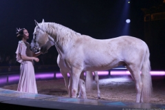 Jana Lacey-Krone,  Mandana Circuskunst neu geträumt Circus Krone auf der Theresienwiese in München 2019