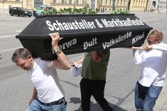 Corso der Schausteller und Marktkaufleute Demo von der Theresienwiese zum Odeonsplatz in München 2020