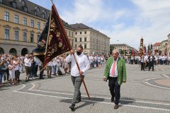 Wenzel Bradac (re.), Kundgebung der Schausteller und Marktkaufleute am Odeonsplatz in München 2020