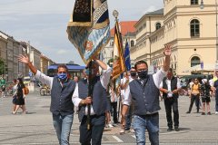 Peter Schöniger (li.), Kundgebung der Schausteller und Marktkaufleute am Odeonsplatz in München 2020