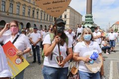 Kundgebung der Schausteller und Marktkaufleute am Odeonsplatz in München 2020