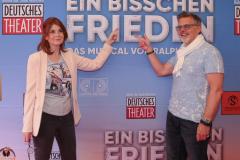 Beate Pfeiffer und Ernest Staar  (re.)