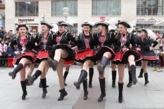 Faschingszug der Damischen Ritter durch die Fußgängerzone in München 2020