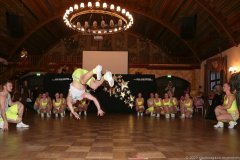 Showtanzgruppe Fun Unlimited aus Germering bei der After Zug Party vom Faschingszug der Damischen Ritter im Hofbräuhaus in München 2020