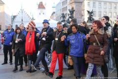 Erster Auftritt der Kinder- und Jugendgarde bei der Inthronisation der Narrhalla Prinzenpaare am Marienplatz in München 2023