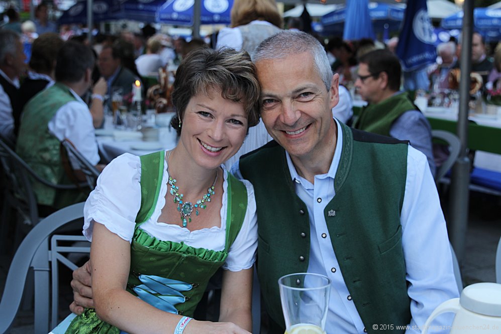 Frühaufsteher in München Fotostrecke Kocherlball 2015