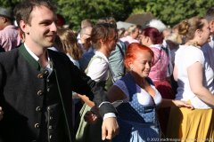 Kocherlball am Chinesischen Turm im Englischen Garten in München 2022