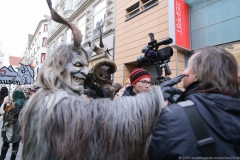 Krampuslauf über den Christkindlmarkt am Marienplatz in München 2019