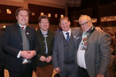 Jens Röver (li.), Florian Post (2. von li.), Richard Quaas (re.), Kundgebung Schaustellerverband im The Westin Grand Hotel in München 2020