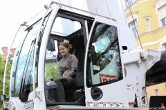 Haidhausen hat wieder einen Maibaum. Maibaumaufstellen am Wiener Platz in München 2023