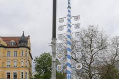 Haidhausen hat wieder einen Maibaum. Maibaumaufstellen am Wiener Platz in München 2023