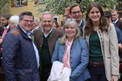 Haidhausen hat wieder einen Maibaum. Maibaumaufstellen am Wiener Platz in München 2023