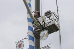 Haidhausen hat wieder einen Maibaum. Maibaumaufstellen am Wiener Platz in München 2023