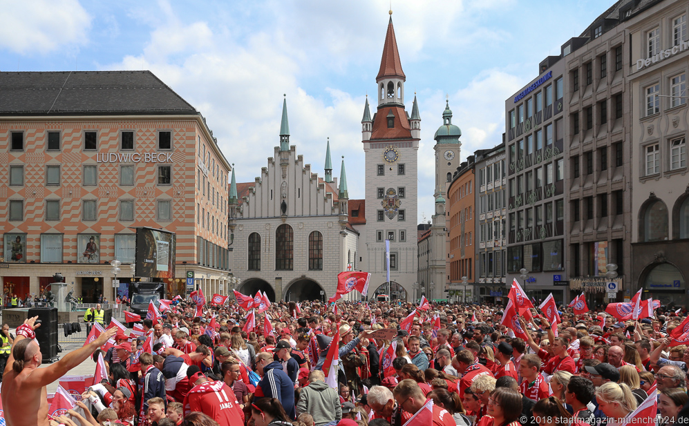 12.000 bei FC Bayern Meisterfeier: Geknickte Spieler sind von Resonanz der Fans überrascht