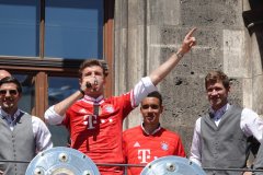 Thomas Müller, Meisterfeier FC Bayern am  Rathausbalkon in München 2022