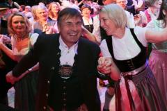 Thomas Linsmayer und Kathrin Habenschaden, Oider Wiesn Bürgerball im Deutschen Theater in München 2023