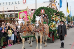 Einzug der Wiesnwirte  2015