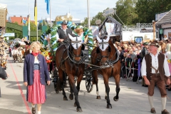 Einzug der Wiesnwirte 2015