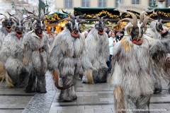 Perchtenlauf am Christkindlmarkt 2016