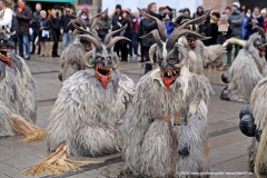 Perchtenlauf am Christkindlmarkt 2016