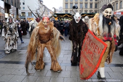 Perchtenlauf am Christkindlmarkt 2016