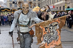 Perchtenlauf am Christkindlmarkt 2016