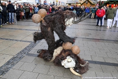 Perchtenlauf am Christkindlmarkt 2016