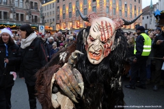 Perchtenlauf am Christkindlmarkt 2016