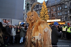 Perchtenlauf am Christkindlmarkt 2016