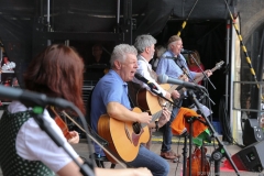 Paul Daly Band und Dieter Reiter (2. von li.), Stadtgründungsfest am Marienplatz in München 2019