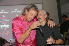 Fritz Wimmer und Mick Röder (re.), "Gimme Shelter" Charitiy Event für Lichtblick Seniorenhilfe mit The Stars - Best of Rolling Stones im 12. Stock The Seven in München 2018