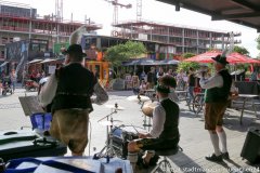 Happy Bavarians, Trachtival im Werksviertel hinter dem Ostbahnhof in München 2021