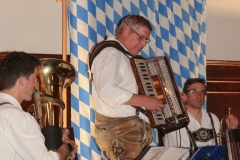 Winfried Frey und die 4 Hinterberger Musikanten im Haderner Augustiner in München am 12.4.2019